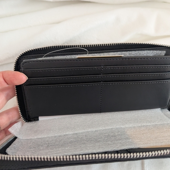 Michael Kors Black Monogram Wristlet Wallet NWT Silver Hardware - Picture 6 of 7